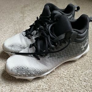 Under Armour Football Cleats Boys Youth/Adult Size 7
